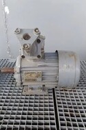   160 S6 Y2.5 11 975 /