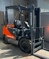    DOOSAN-DAEWOO D25